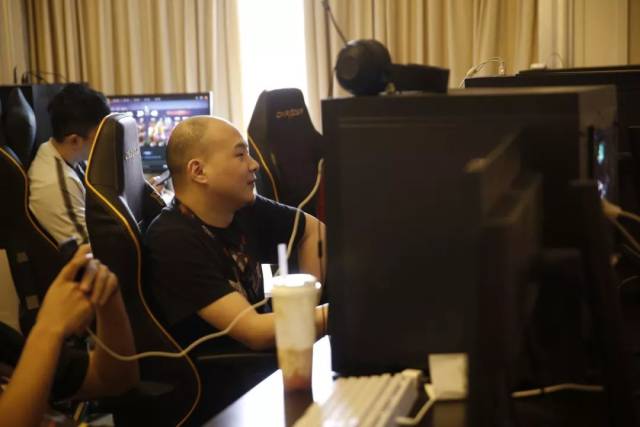 呆呆蒙多三杀砍瓜切菜 小伞飞机嘎嘎乱杀 Cat队1-0赵志铭队