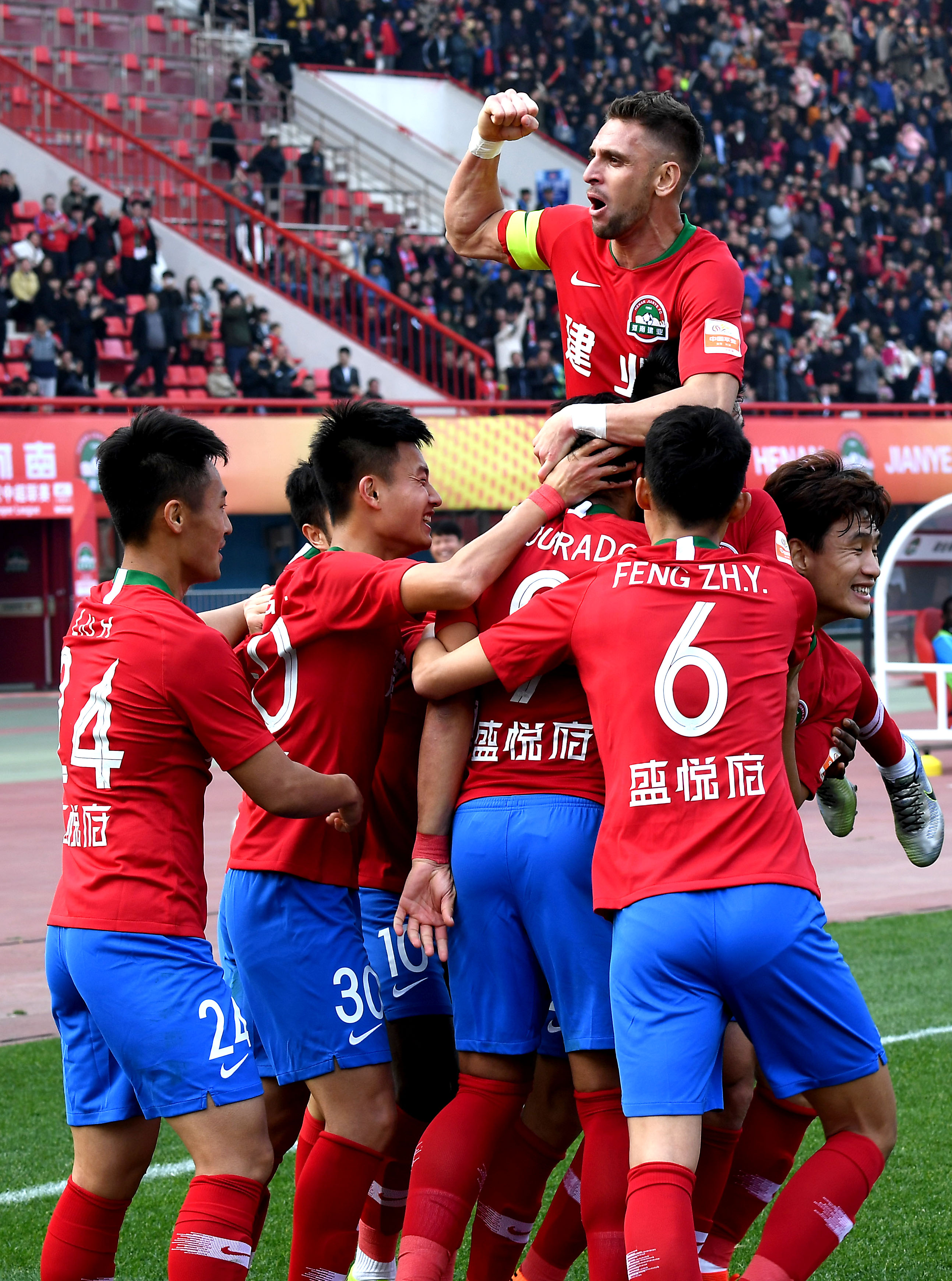 2：0！轮换拿下胜利，国米3连胜+4分领跑意甲，卫冕冠军再送大礼