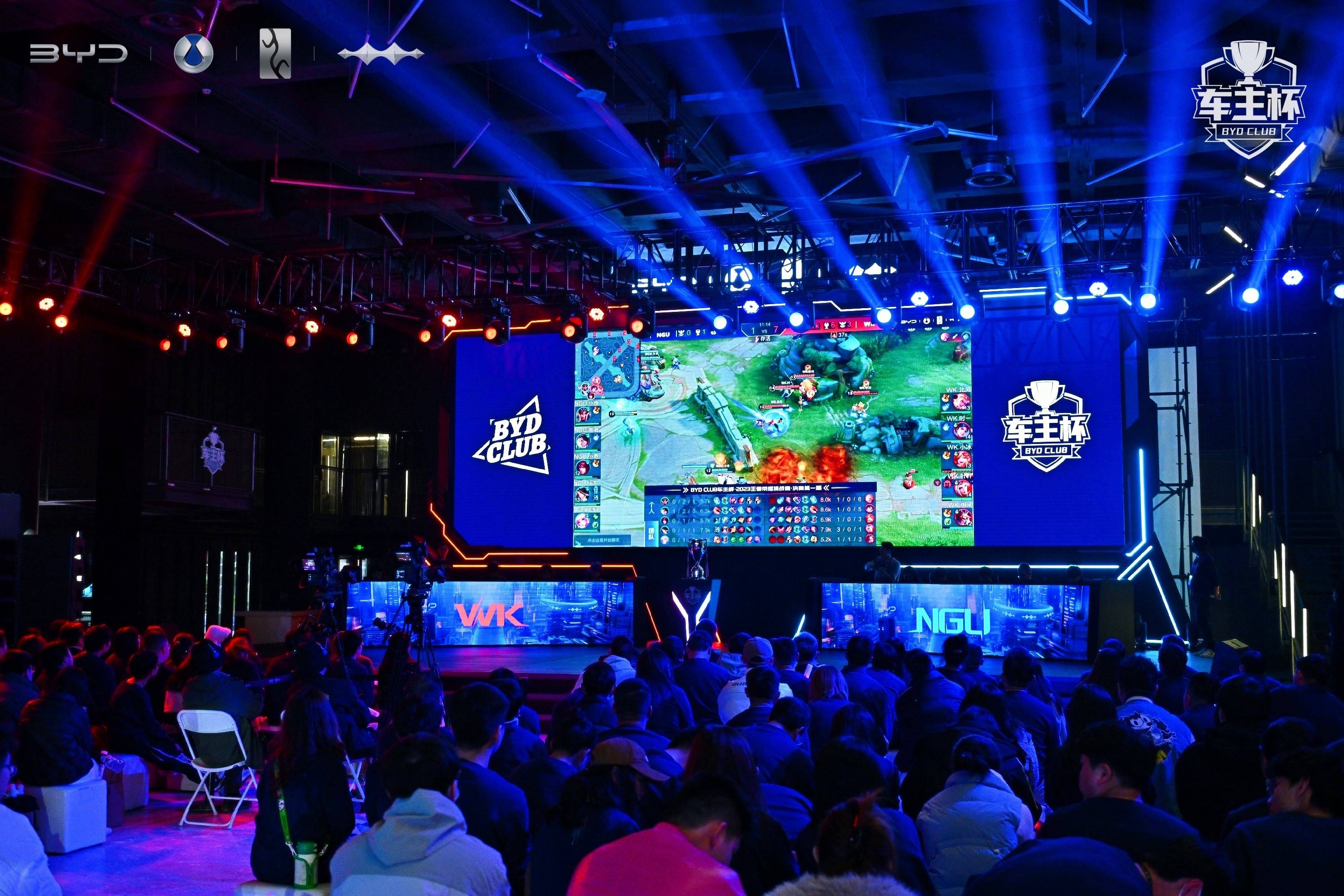 据外媒ExpressLOL统计，LEC最年长的选手为Odoamne选手27岁344天，最年轻选手为Bumm选手18岁139天